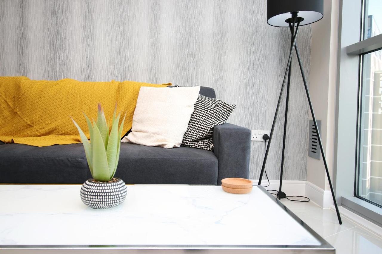The Skyline - Luxury City Centre Flat With Designated Parking Cardiff Zewnętrze zdjęcie