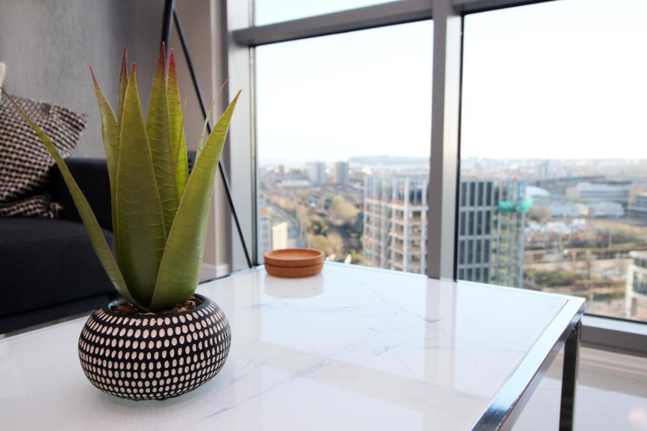 The Skyline - Luxury City Centre Flat With Designated Parking Cardiff Zewnętrze zdjęcie