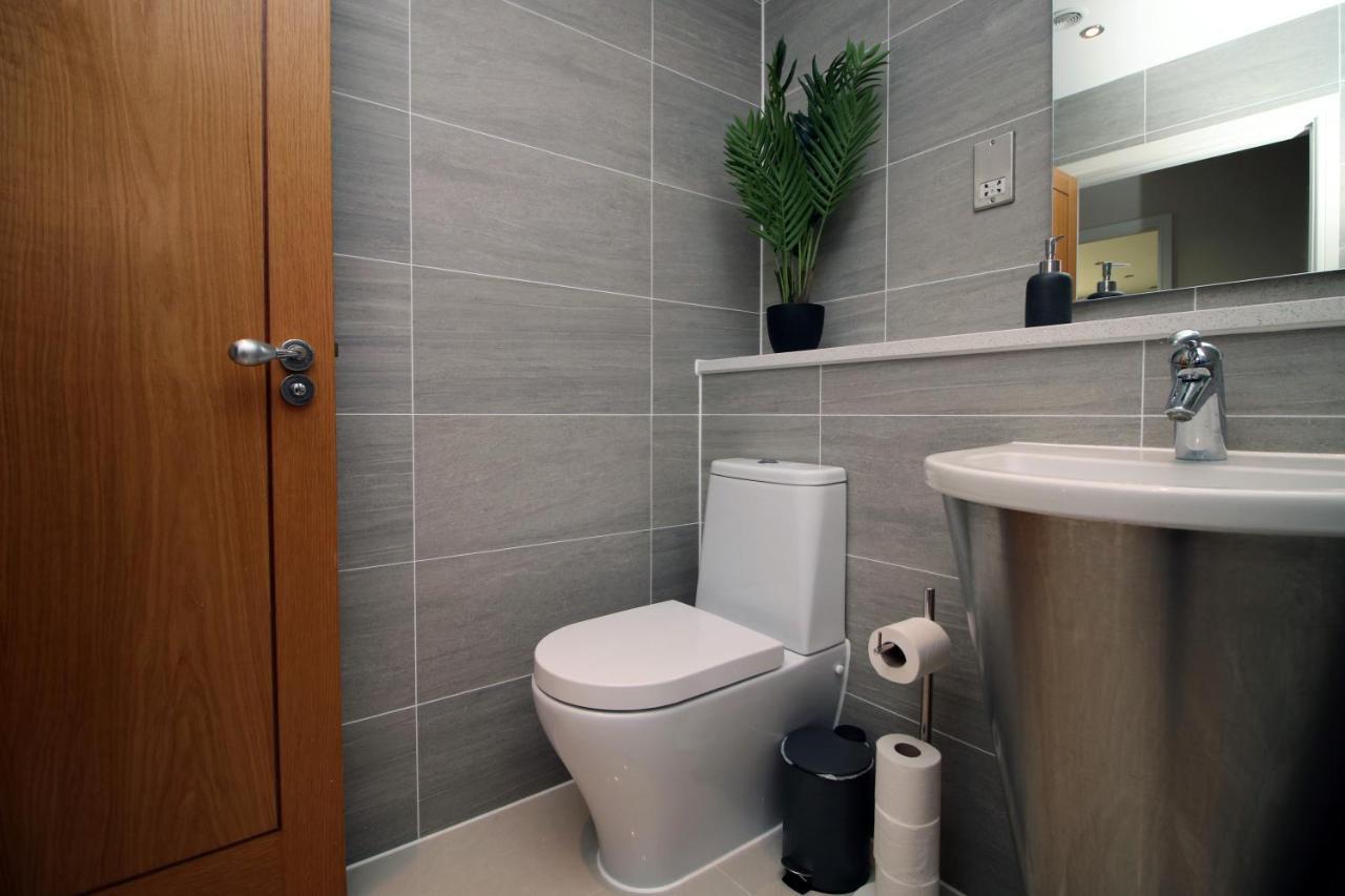 The Skyline - Luxury City Centre Flat With Designated Parking Cardiff Zewnętrze zdjęcie