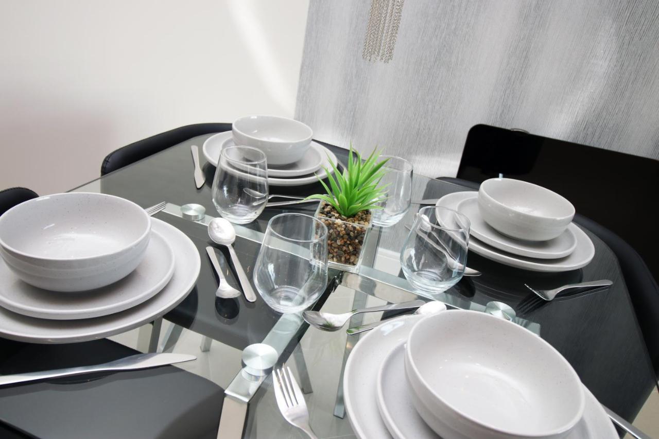 The Skyline - Luxury City Centre Flat With Designated Parking Cardiff Zewnętrze zdjęcie