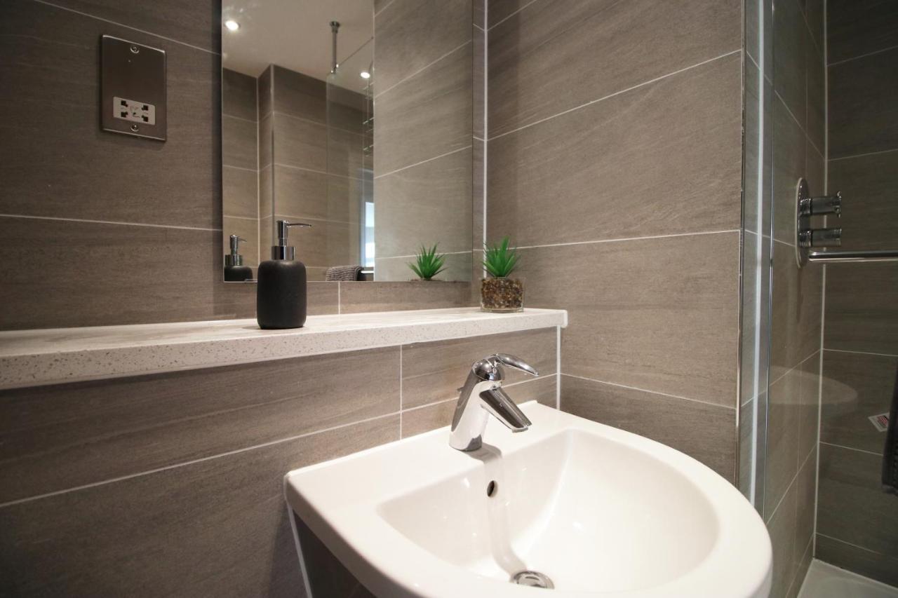 The Skyline - Luxury City Centre Flat With Designated Parking Cardiff Zewnętrze zdjęcie