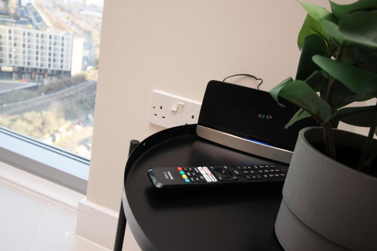 The Skyline - Luxury City Centre Flat With Designated Parking Cardiff Zewnętrze zdjęcie